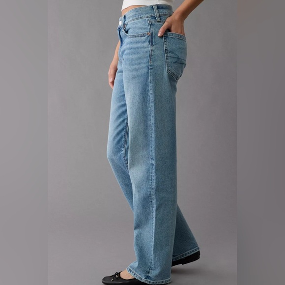 AE Strigid Low-Rise Ex-Boyfriend Jean - Picture 3 of 16